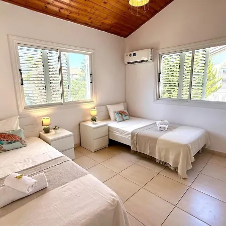 Vila Elegant Moonstone Ii