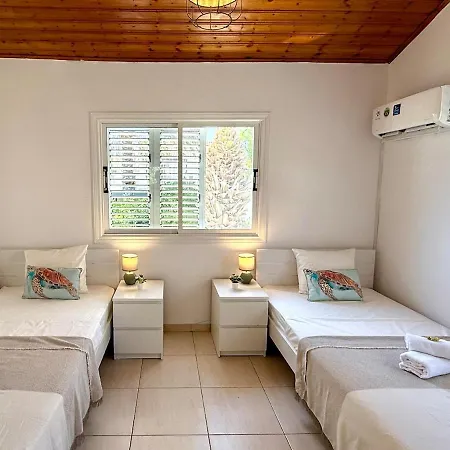 Vila Elegant Moonstone Ii Meneou