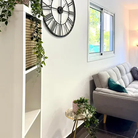 Elegant Moonstone Ii *