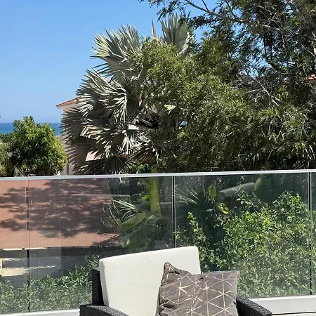 Elegant Moonstone Ii *