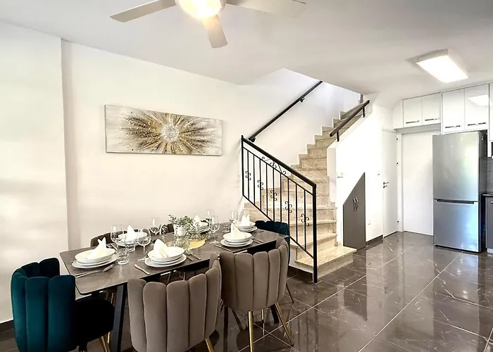 Elegant Moonstone Ii ヴィラ Meneou