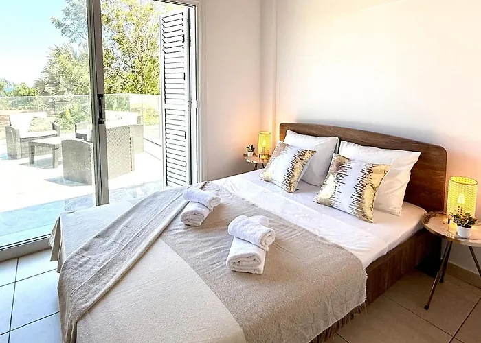 Elegant Moonstone Ii ヴィラ Meneou