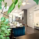 Villa Elegant Moonstone Ii
