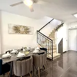 Elegant Moonstone Ii Villa Meneou