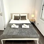 Villa Elegant Moonstone Ii Meneou